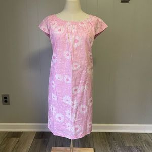 Lilly Pulitzer (m) Beautiful pink Daisy sundress. Perfect for summertime.